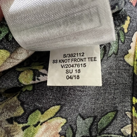 Blouse‎ Size Small Banana Republic Tie Front Floral Rayon Black Dark Cottagecore - Picture 11 of 11